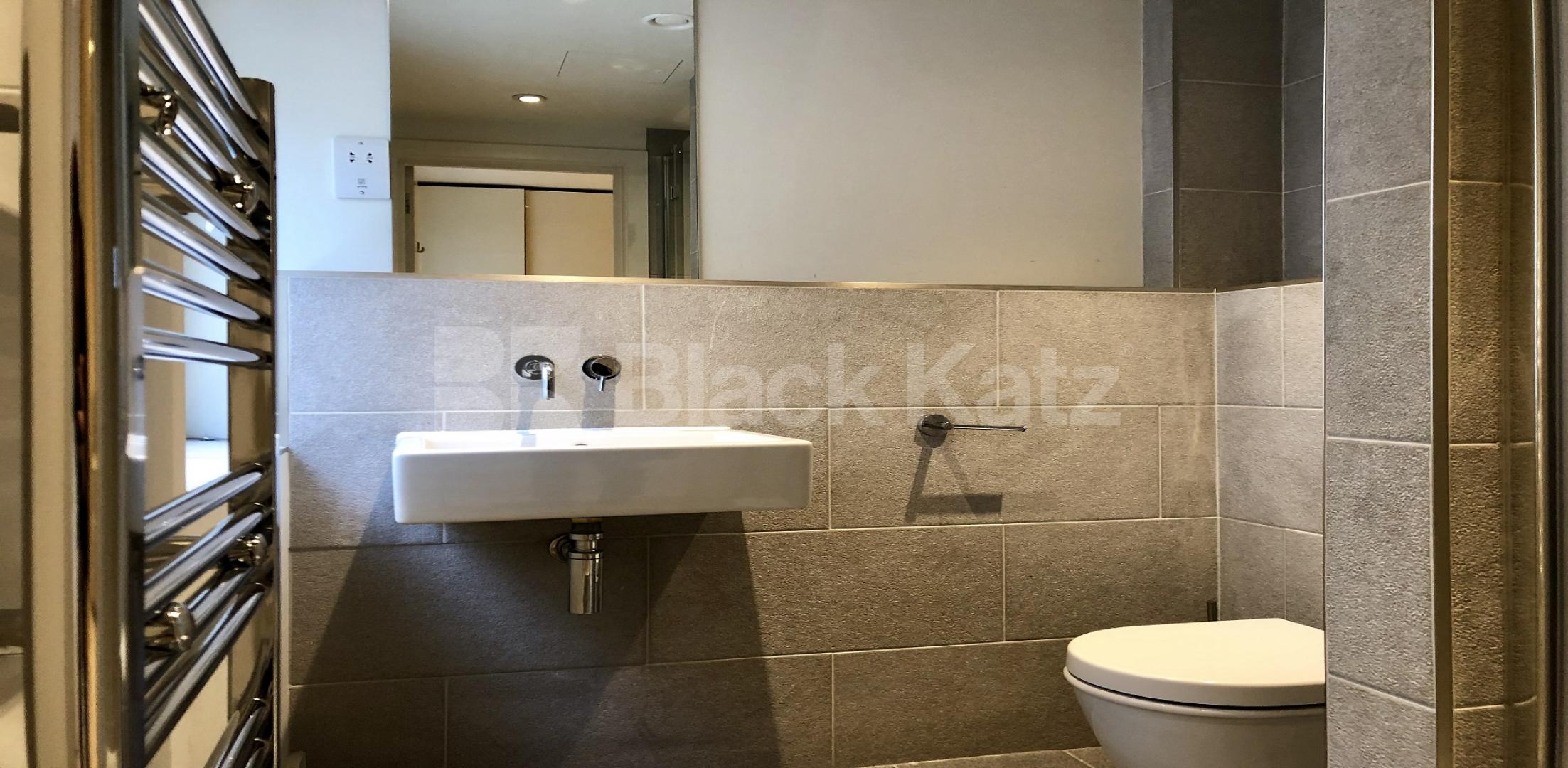 			NEW INSTRUCTION, 2 Bedroom, 1 bath, 1 reception Flat			 Strutton Ground - Lesley Court , St James`s Park / Westminster 